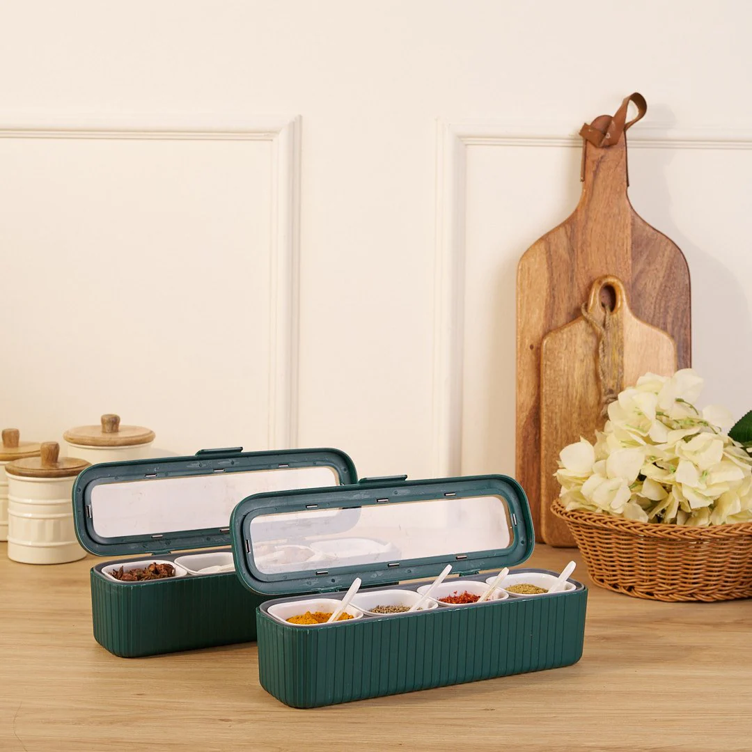Clear Seasoning Box Set With 4 Seasoning Condiment Jars and Serving spoons - Image 4