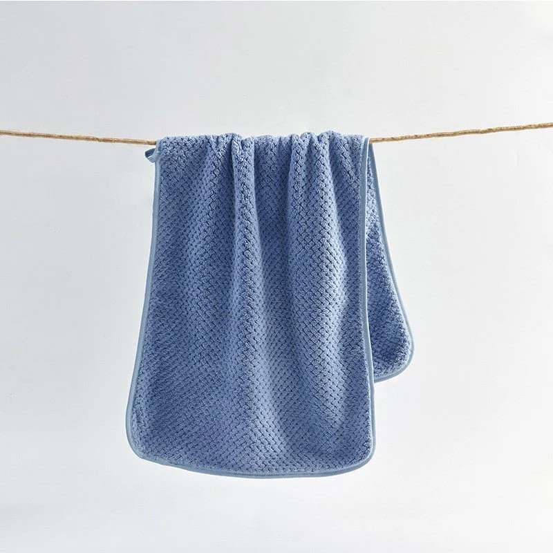 Anti-Bacterial Velvet Quick-Dry Towel (35 x 75cm) - Image 3