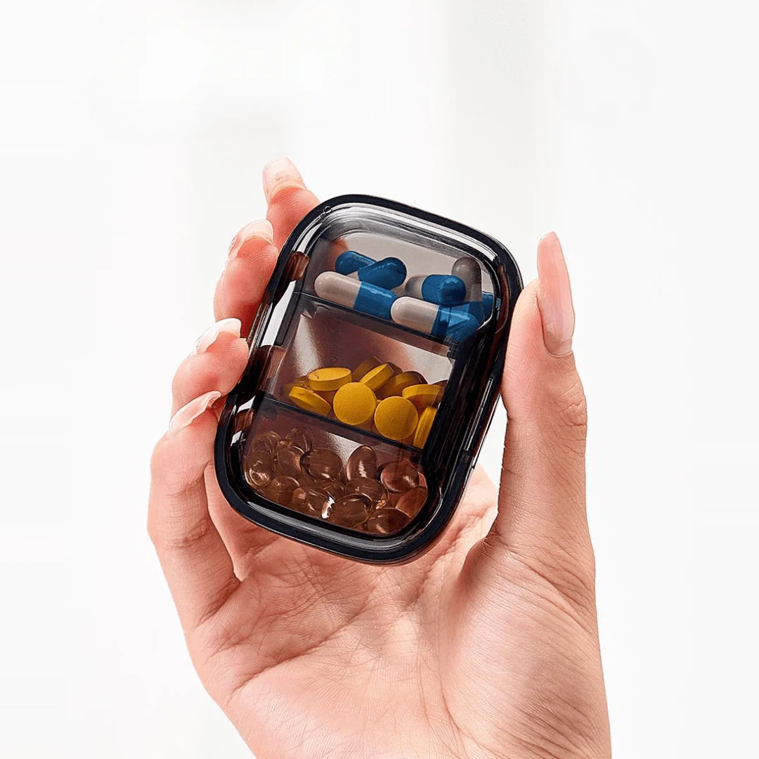 Compact Triple-Sealed Adjustable 3-Grid Mini Pill Organizer Box(Pack of 1) - Image 5