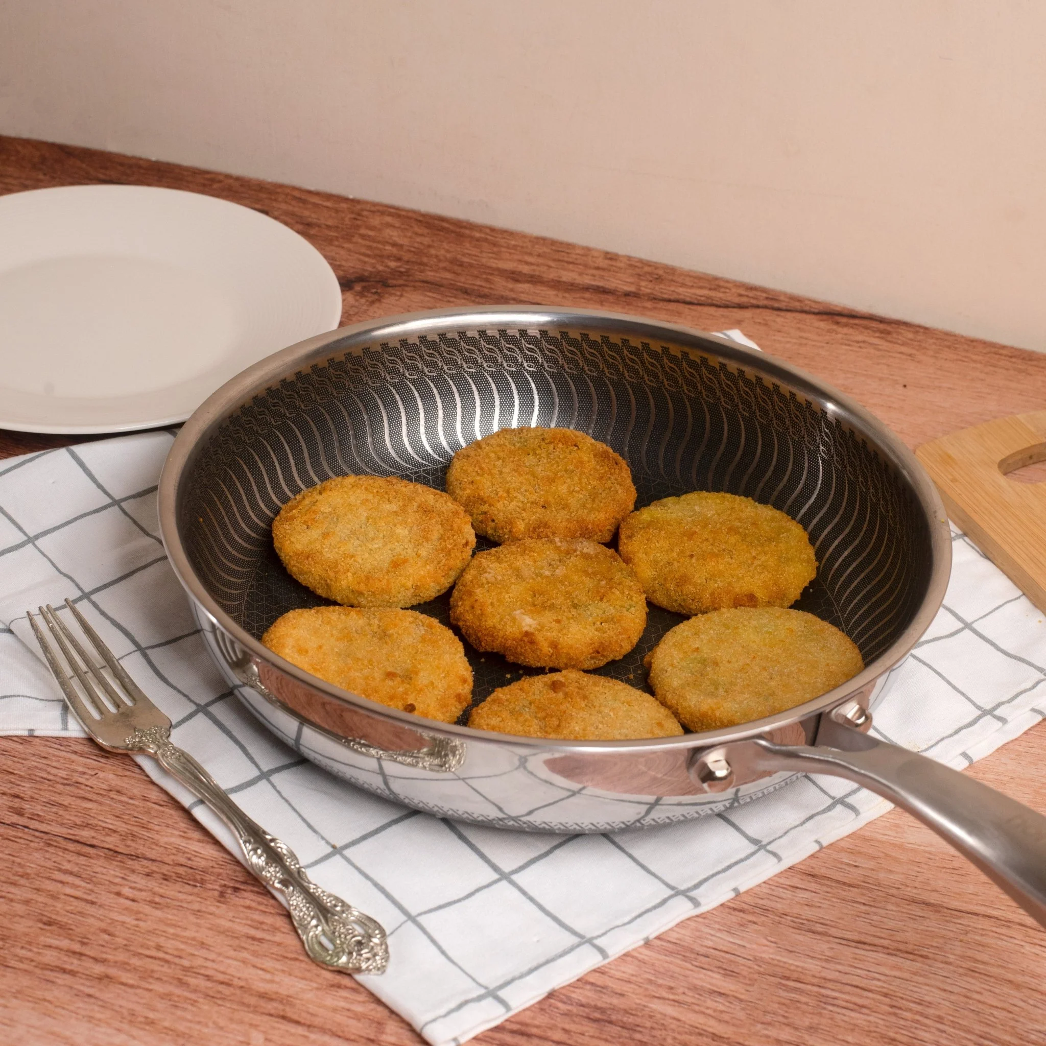 Double Sided Multipurpose Stainless Steel Non-Stick Honeycomb Frying Pan (26cm) - Image 2