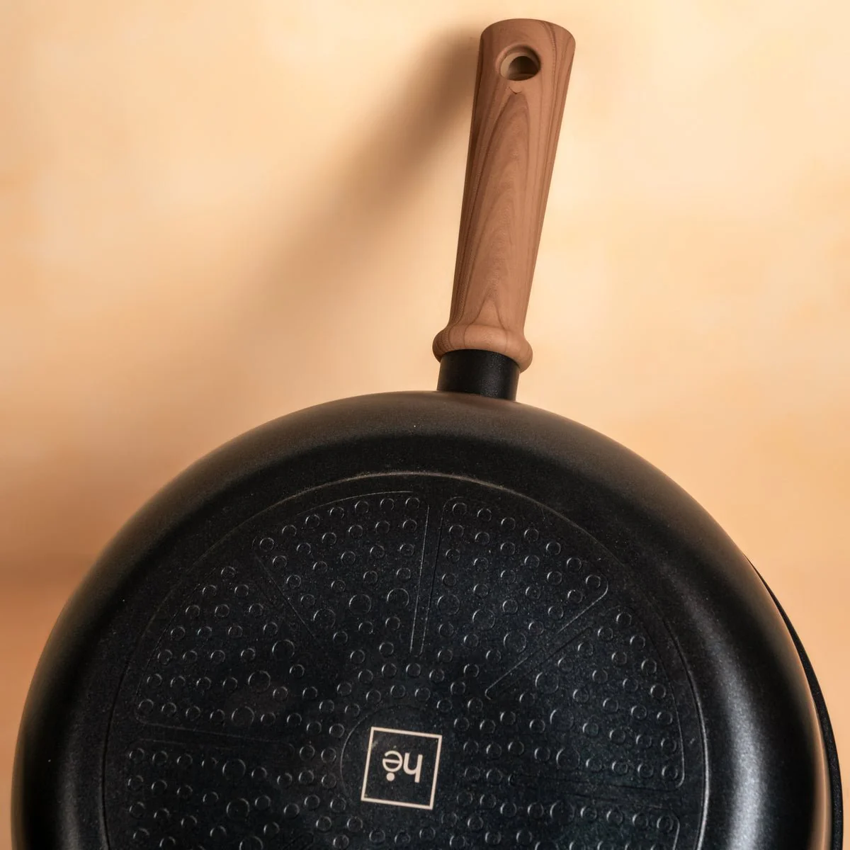 Durable Aluminum Alloy Titanium Fry  Wok with Non-Stick Surface (28cm) - Image 4