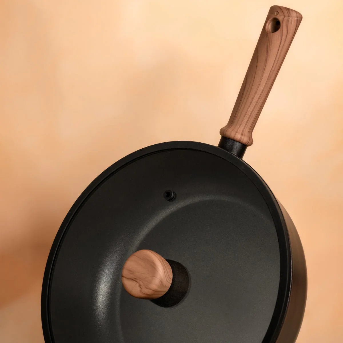 Durable Aluminum Alloy Titanium Fry  Wok with Non-Stick Surface (28cm) - Image 5