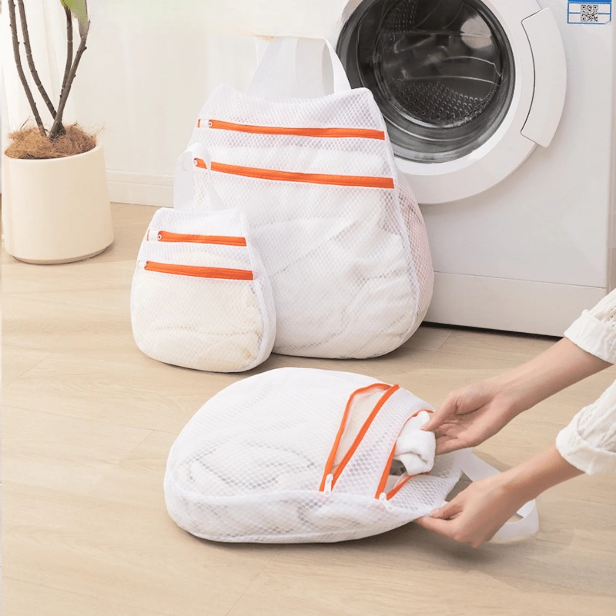 Durable Polyester Laundry Bag with Double Zipper Closure(Set of 3) - Image 6