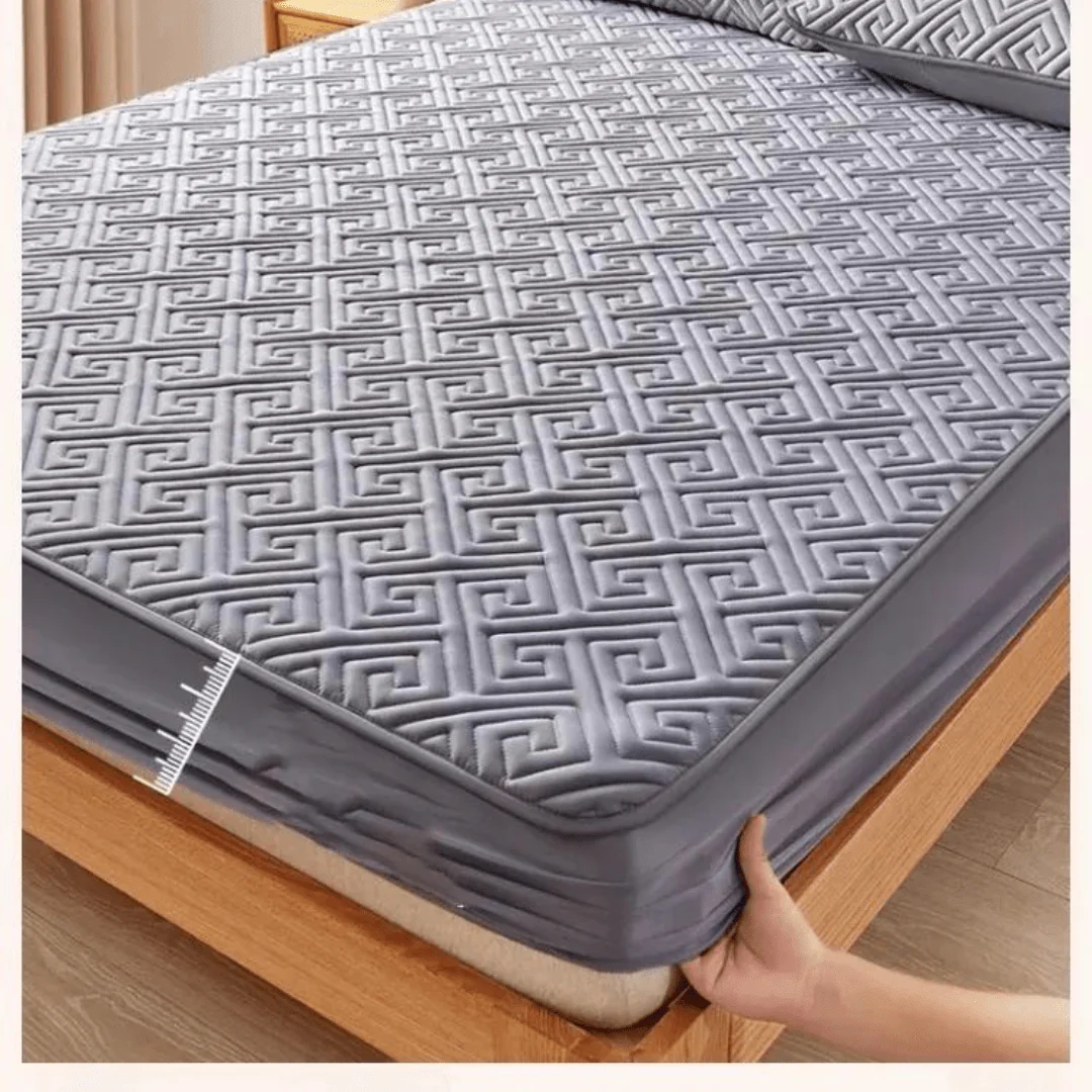 Feather Touch Quilted Bed Sheets With 2-Pillow Covers (Grey) - Image 3