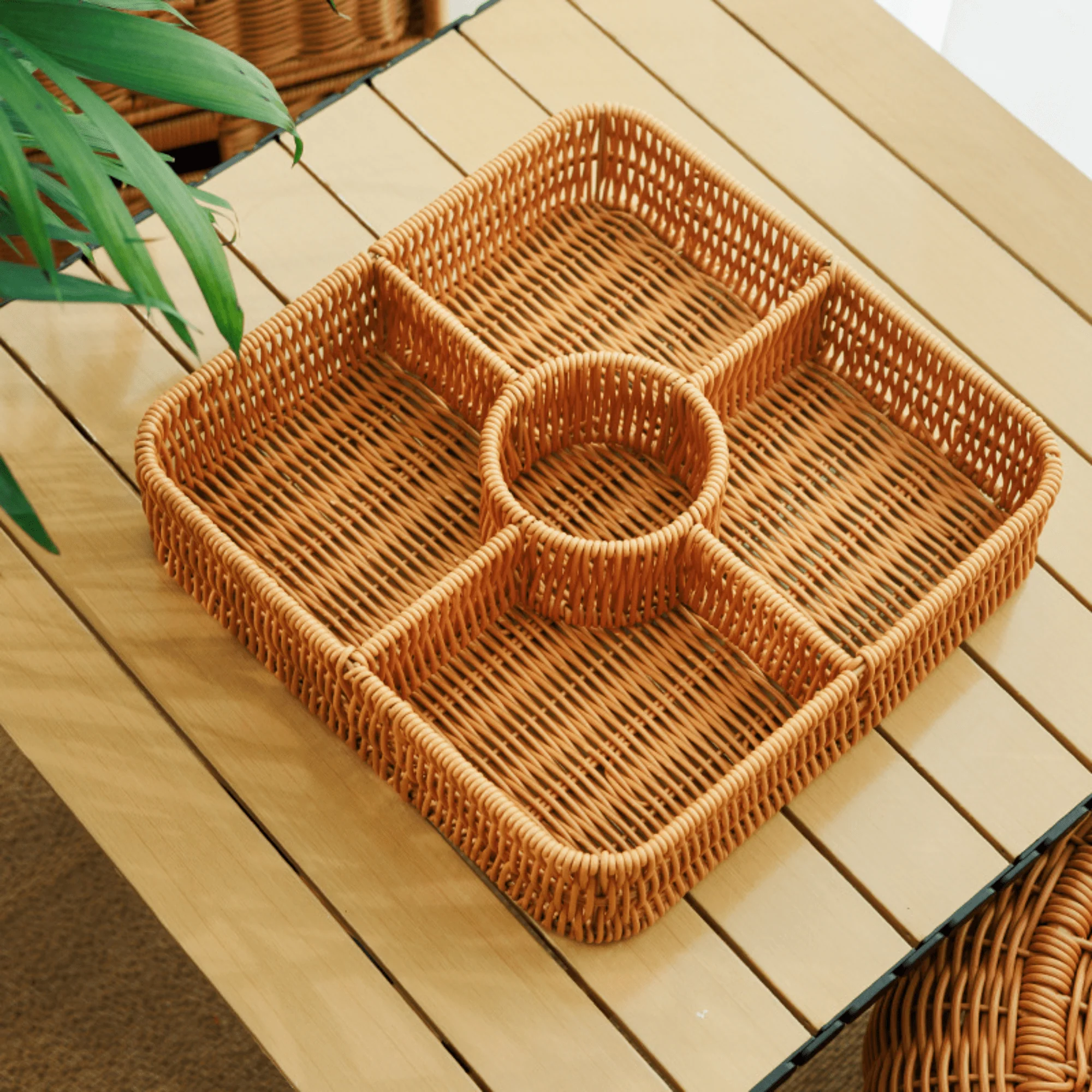 Handwoven Imitation Rattan Snack & Fruit Basket with Lid (30cm) - Image 2
