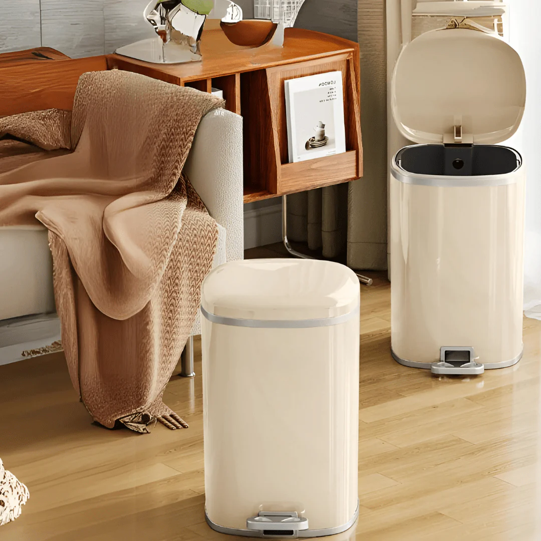 Max Capacity Covered Trash Bin - Image 3