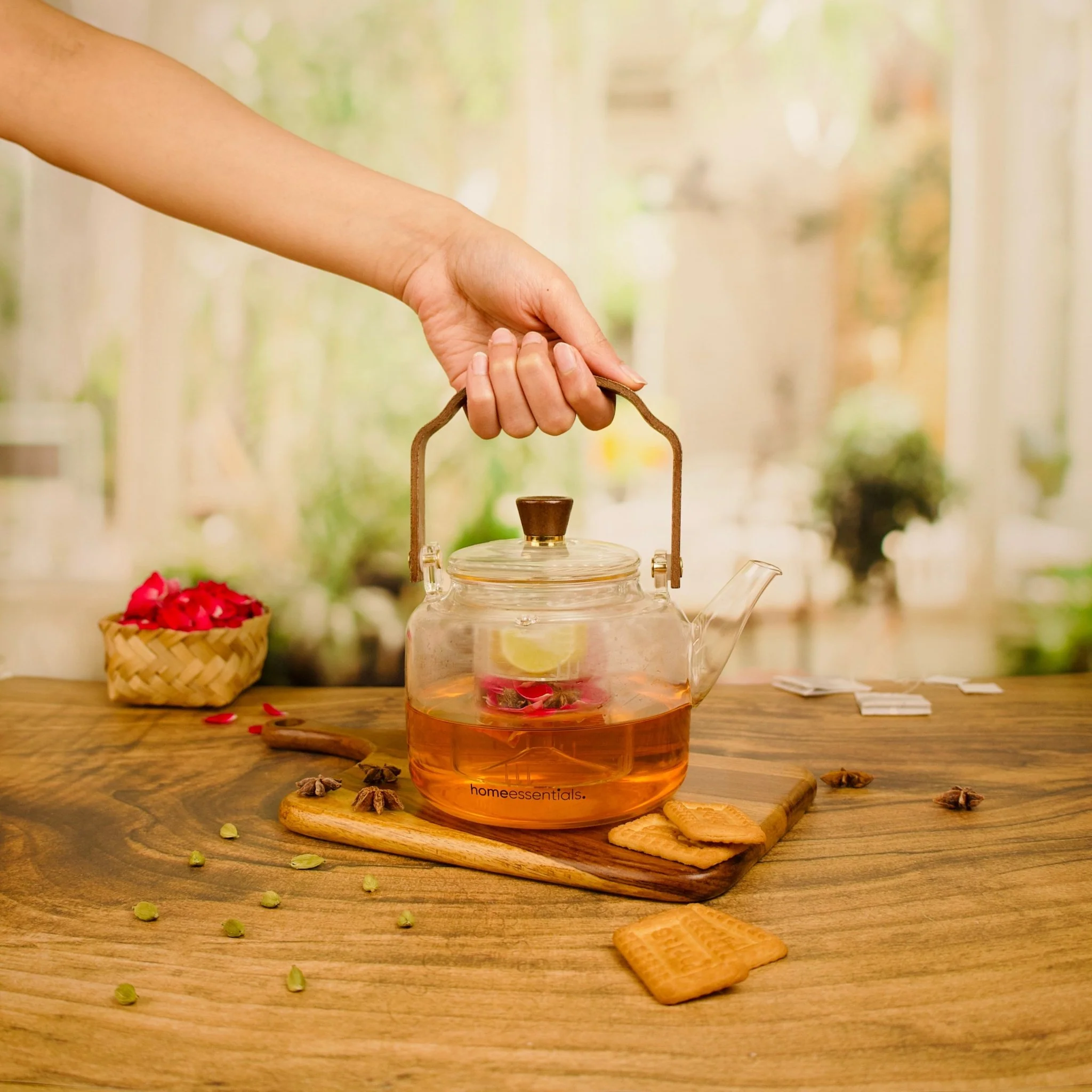 Multi-Functional Glass Teapot for Brewing and Steaming With Handle (1000ml) - Image 3