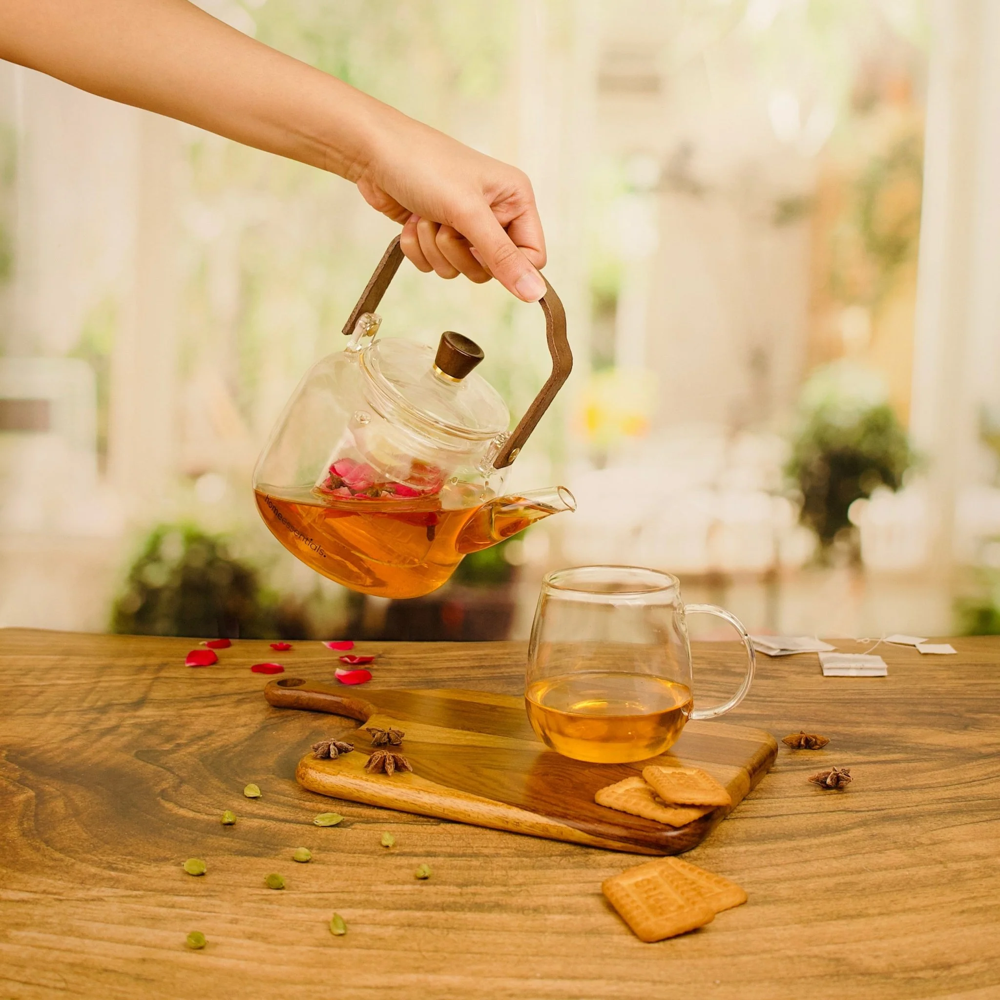 Multi-Functional Glass Teapot for Brewing and Steaming With Handle (1000ml) - Image 5
