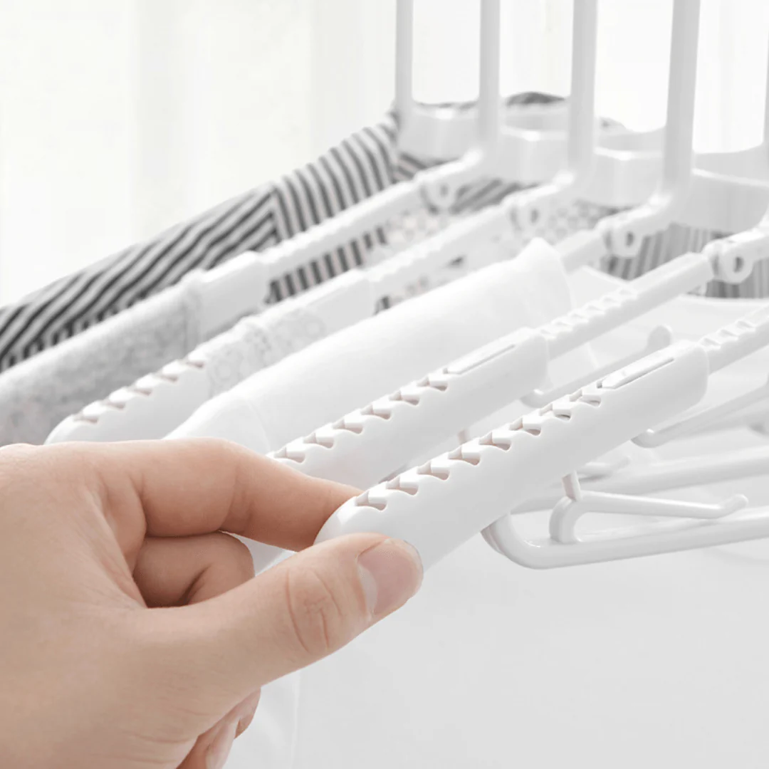 Multi-Hooks Adjustable 360° Plastic Rotatable Clothes Hanger - Image 4