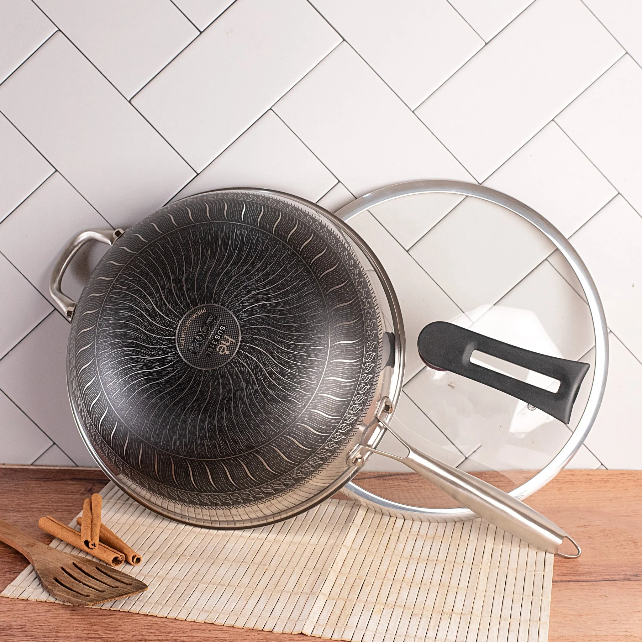 Multi-Purpose Stainless Steel Honeycomb Frying Wok With Lid (32cm) - Image 5