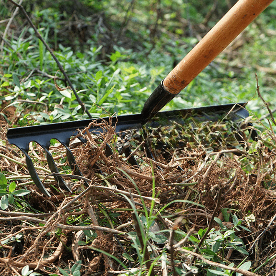 Multifunctional Iron Twisted Garden Rake - Image 3