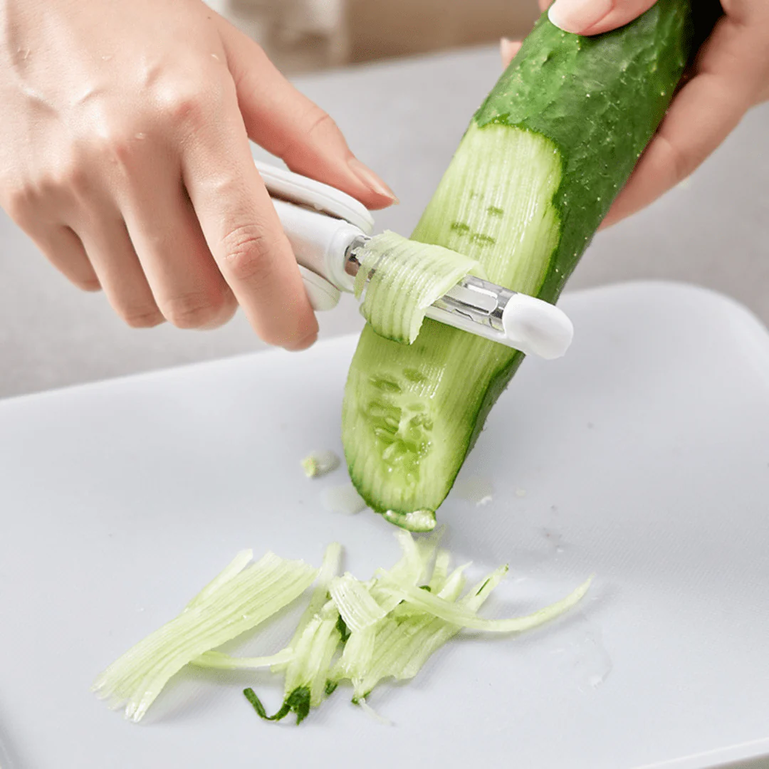 Multifunctional 3-in-1 Stainless Steel Fruit and Vegetable Peeler - Image 2