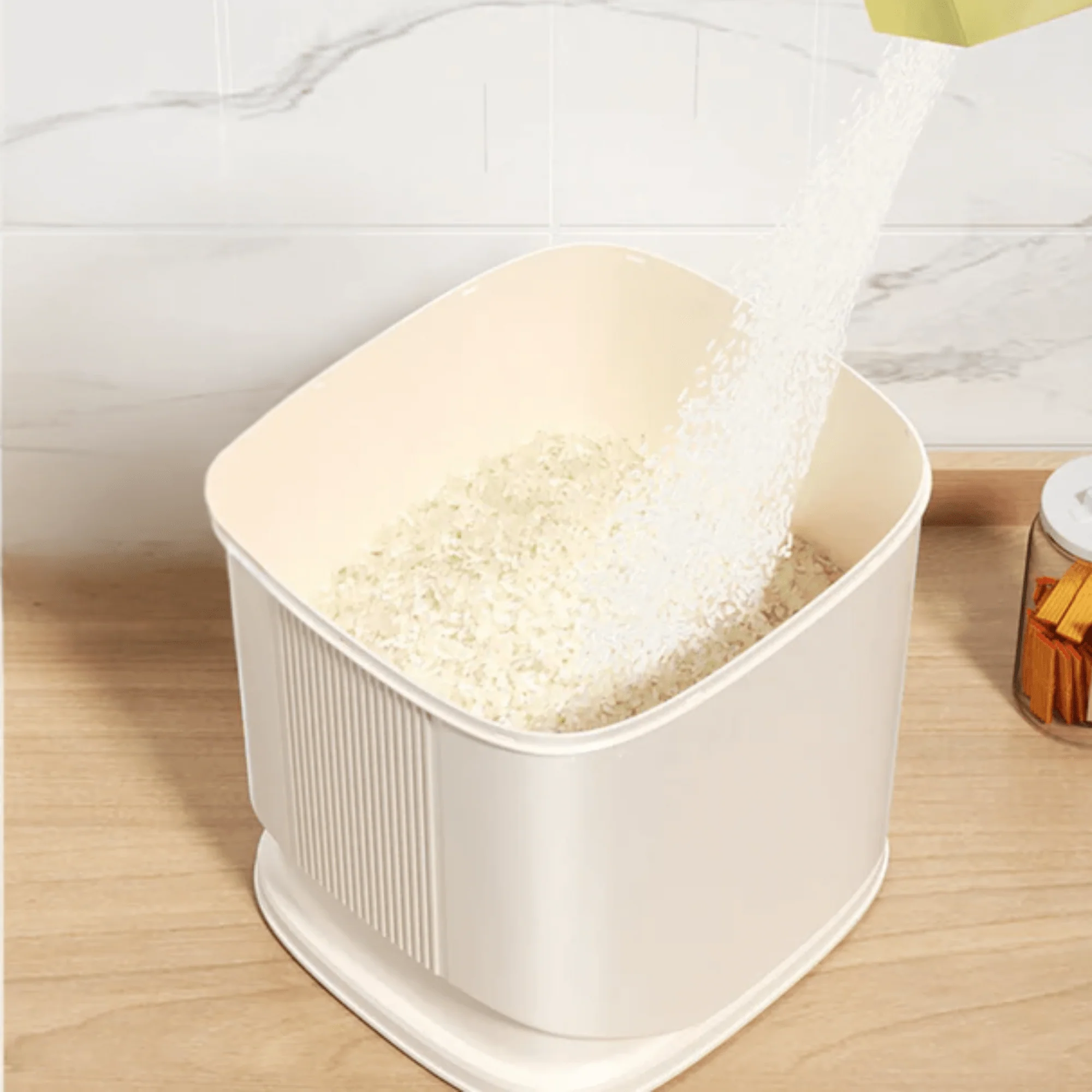 Multifunctional Plastic Moisture Proof Grain Storage Container(6Kg) - Image 7