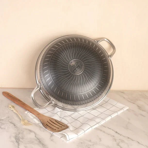 Multipurpose Stainless Steel Non-Stick Honeycomb Cooking Pot (30cm) - Image 3