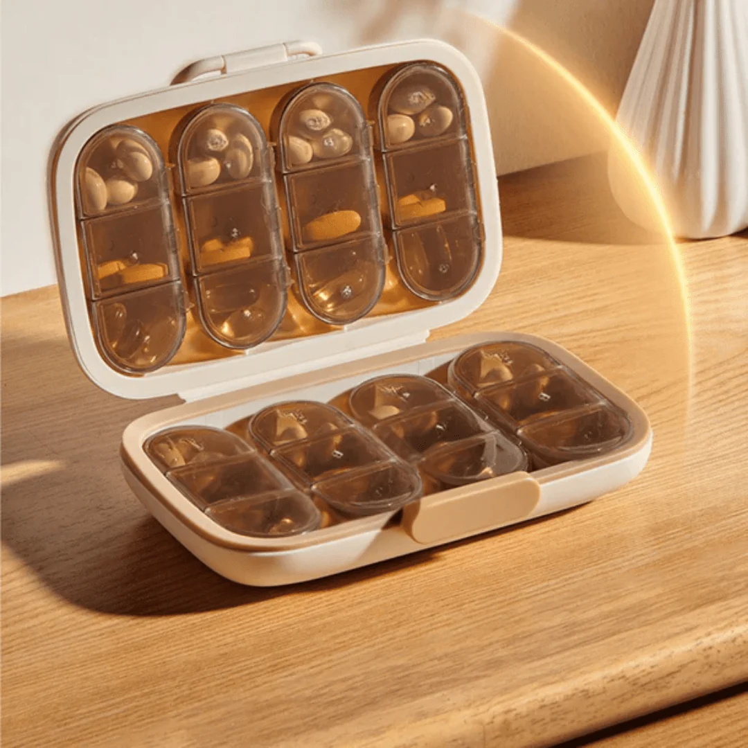 Portable 7+1 Grid Moisture-Proof Medicine Organizer - Image 2