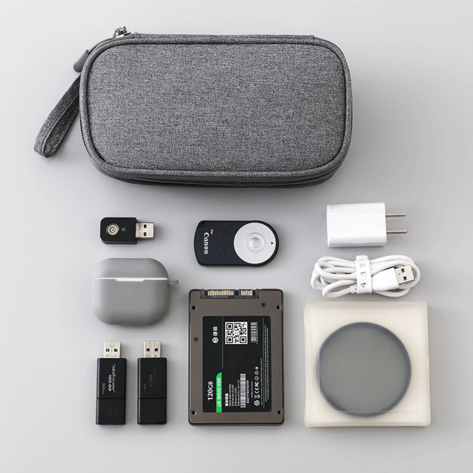 Portable  Storage Bag with Multiple Compartments and Zipper Closure - Image 3