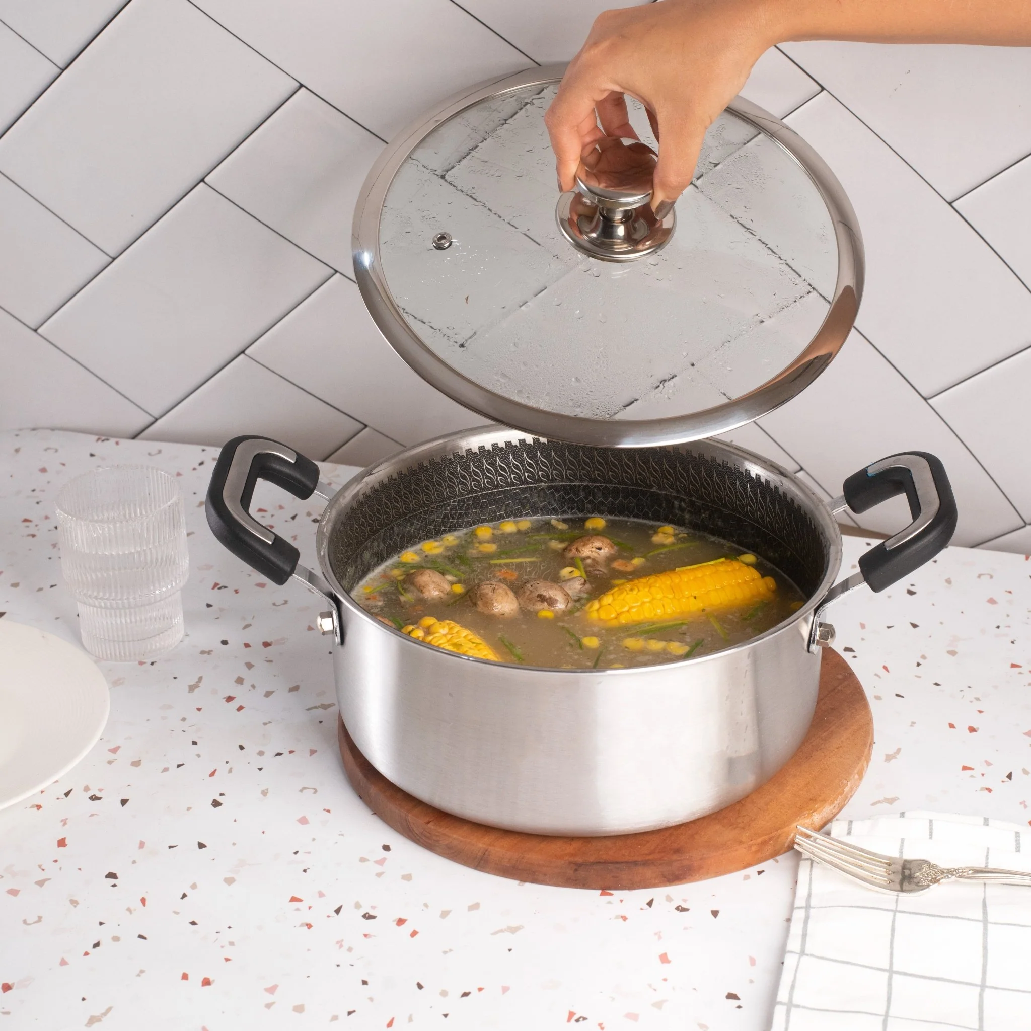 Stainless Steel Honeycomb Deep Cooking Pot With Lid (24cm) - Image 2