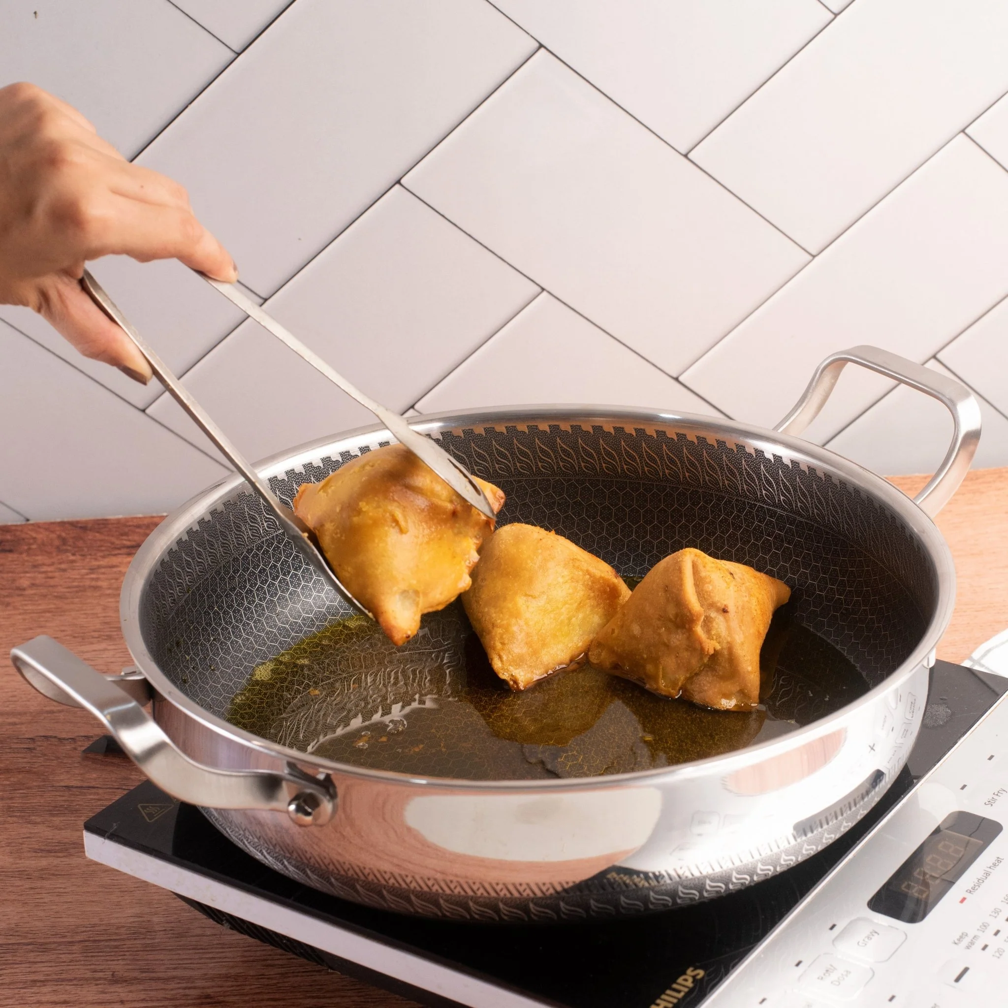 Stainless Steel Non-Stick Honeycomb Deepen Frying Pan (30cm) - Image 4