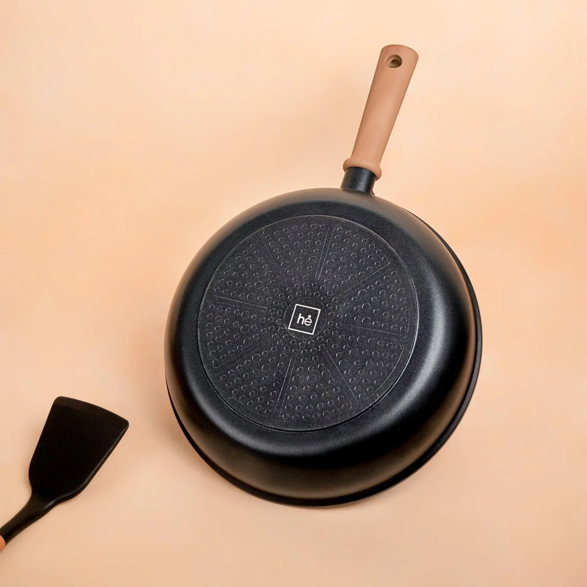 Titanium Non-Stick Induction Frying Pan with Glass Lid (24cm) - Image 4