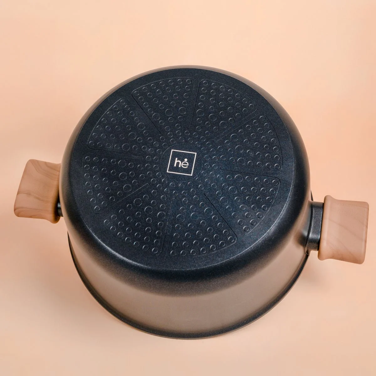Titanium Non-Stick Soup Pot with Lid (24cm) - Image 4