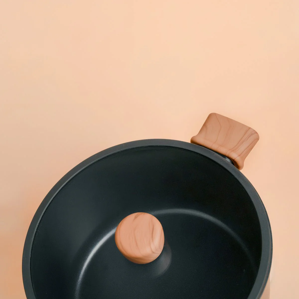 Titanium Non-Stick Soup Pot with Lid (24cm) - Image 5