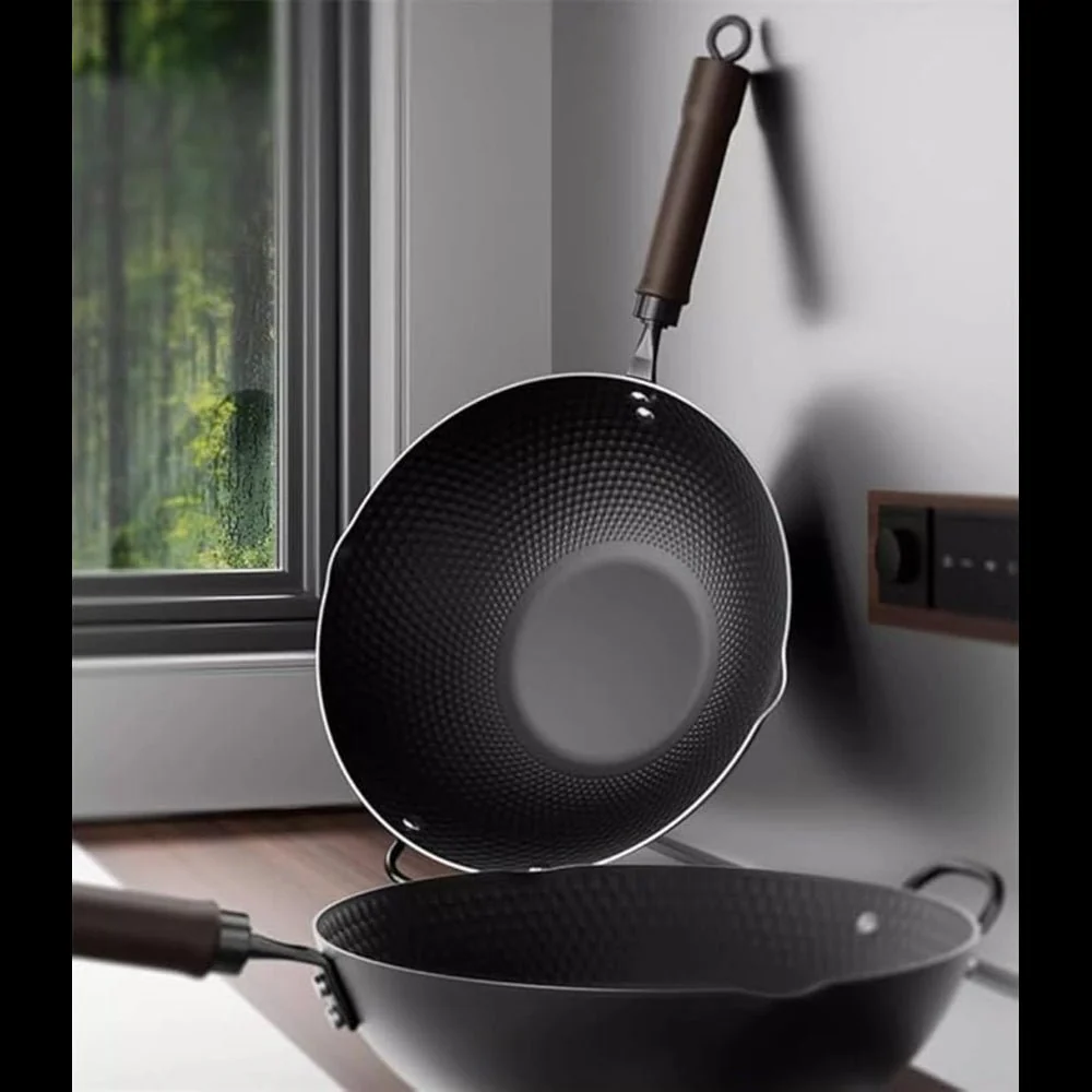 Traditional Uncoated Iron Wok with Wooden Handle & Glass Lid (30cm) - Image 5