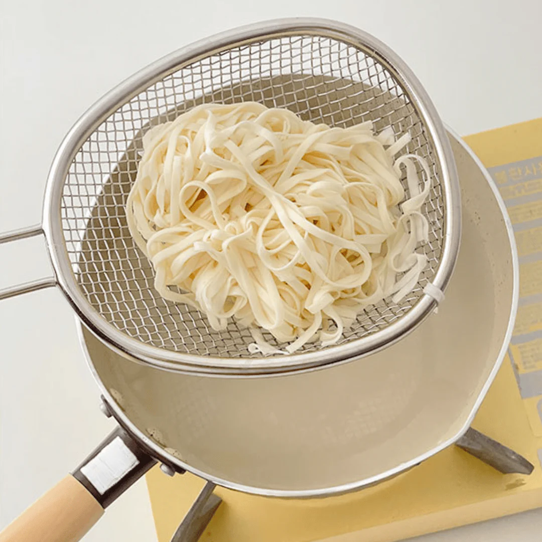 Stainless Steel Fine Mesh Strainer with Handle - Image 3