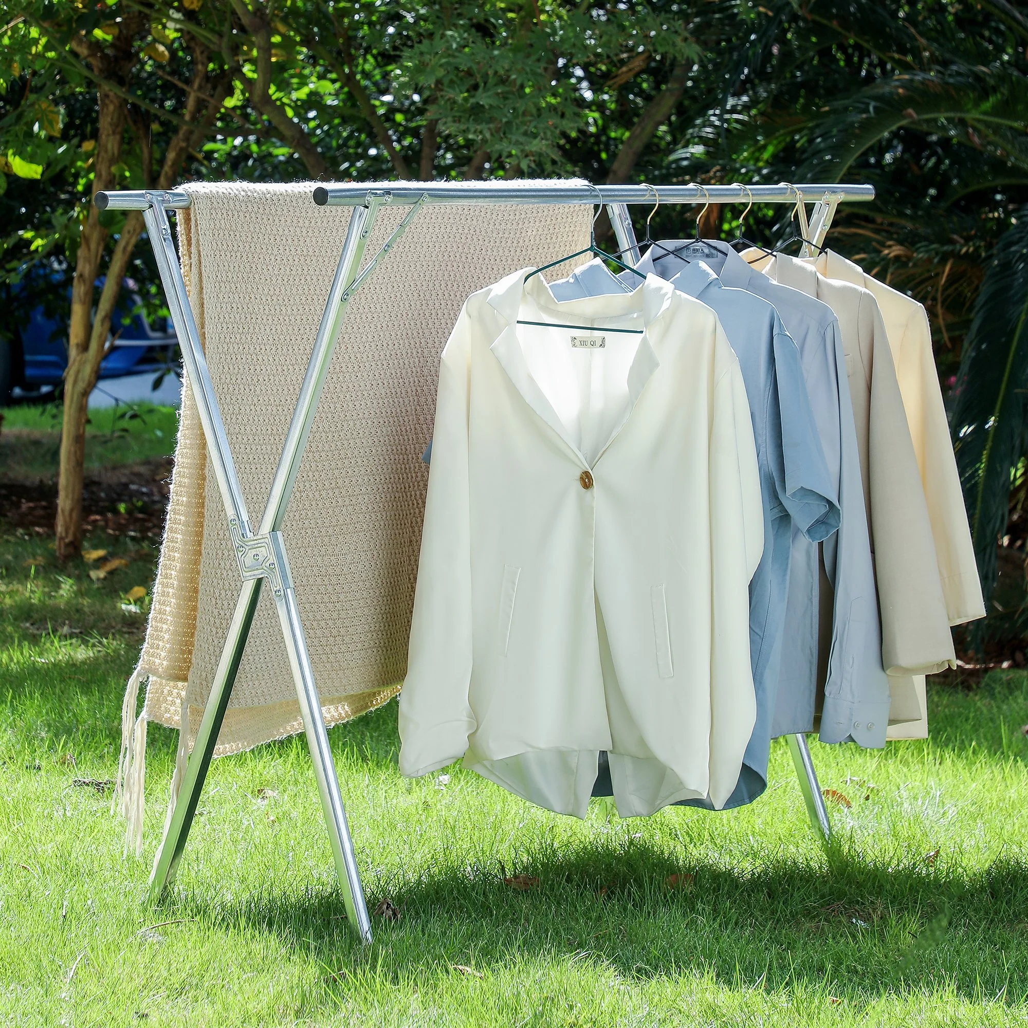 Versatile Indoor/Outdoor Clothes Drying Rack - Image 5
