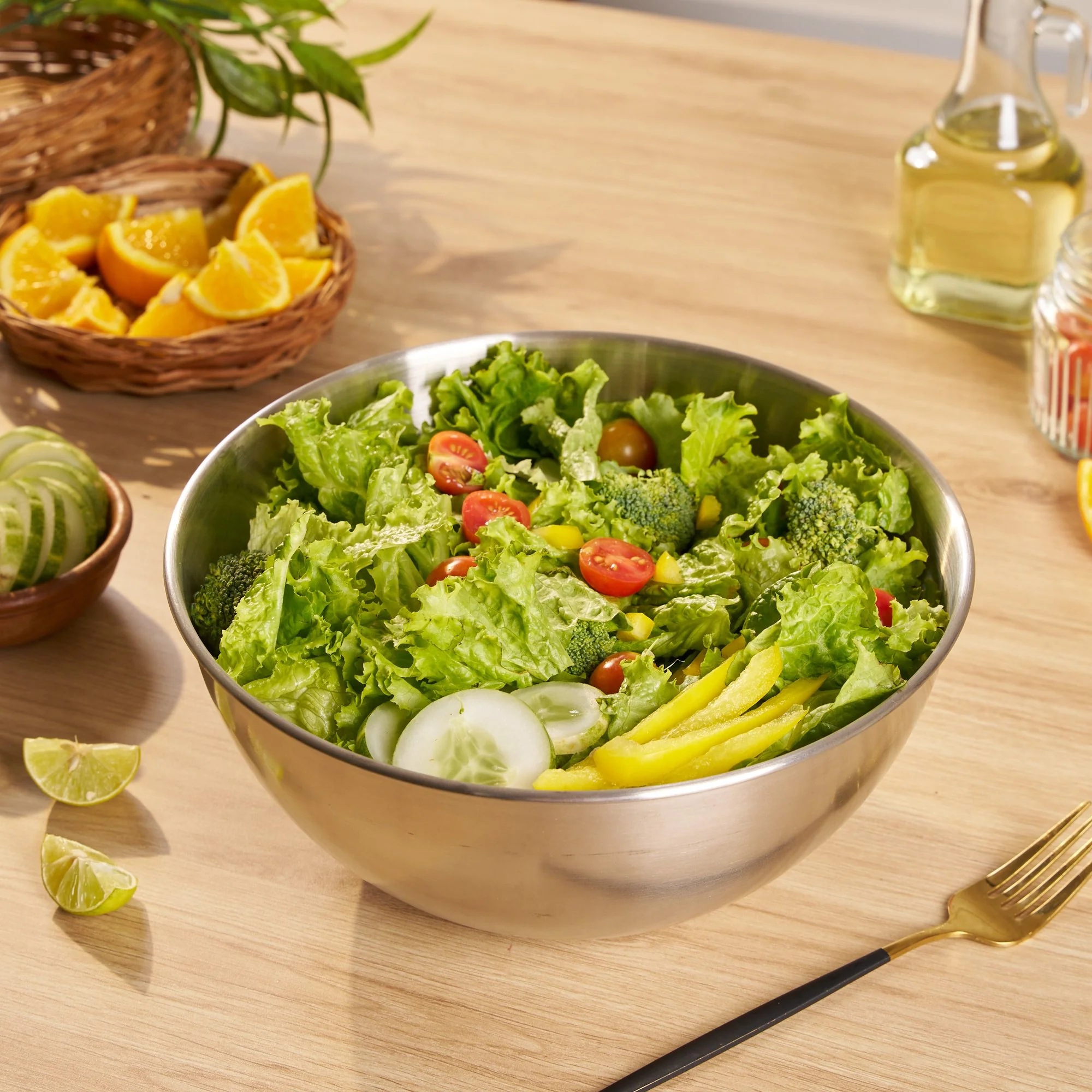 Versatile Stainless Steel Food Bowls - Image 5